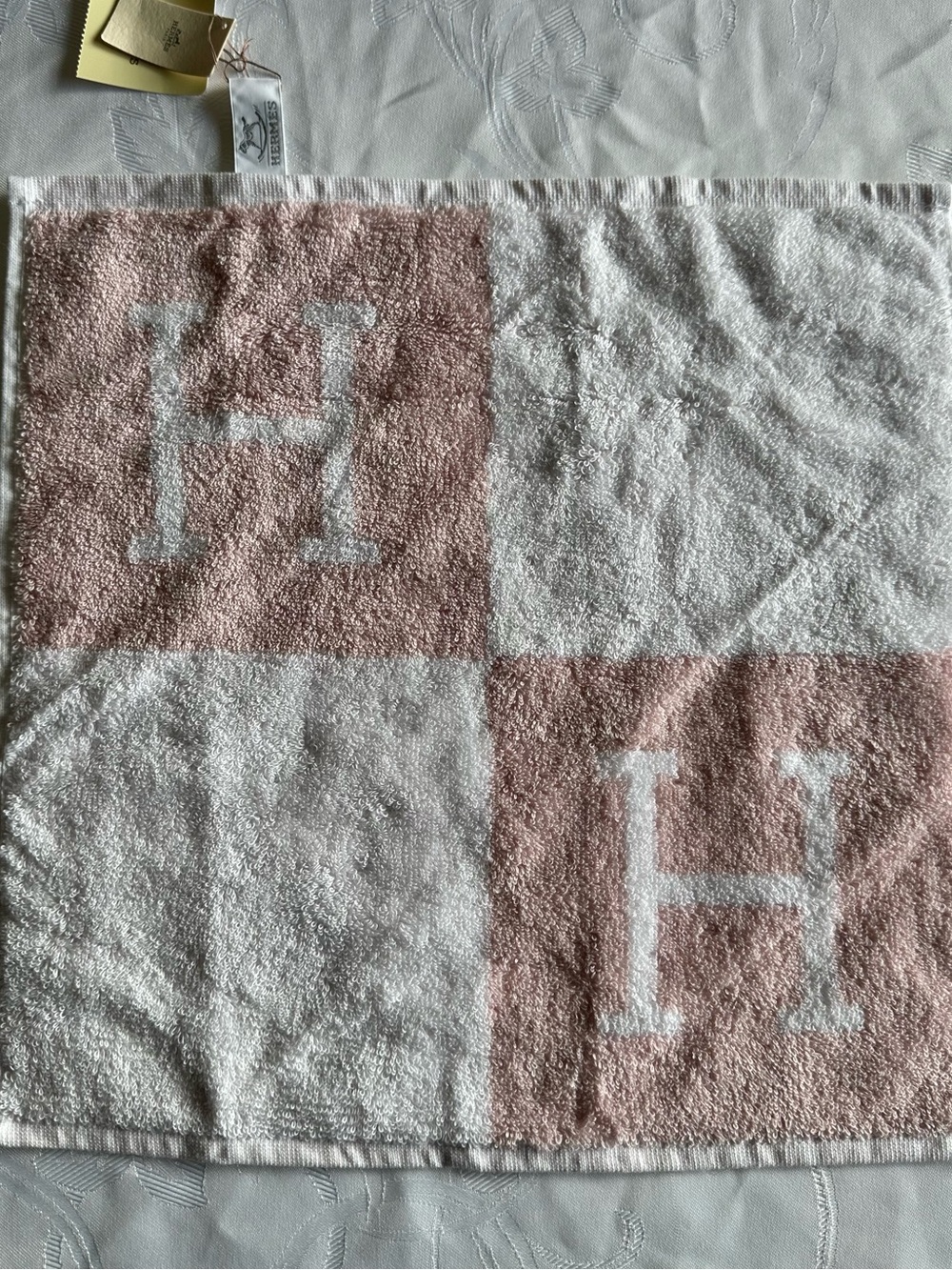 Authentic Hermes Avalon Wash Cloth